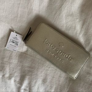 BRAND NEW Kate spade silver wallet